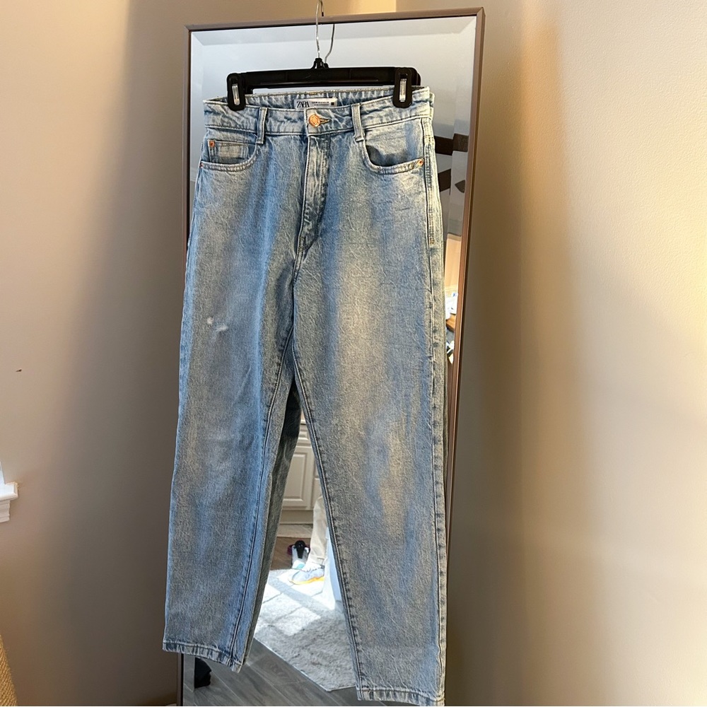 Zara High Rise Straight Jeans Size 6